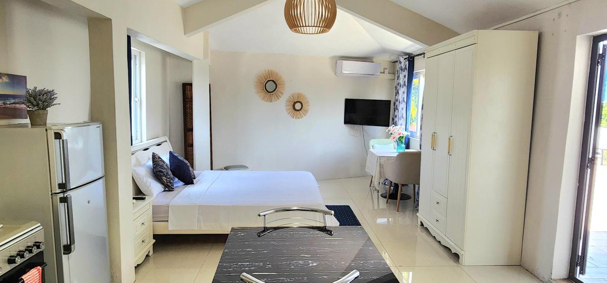 Lovely Studio Apartment With Views Of The Lagoon. Grand Baie Exterior foto